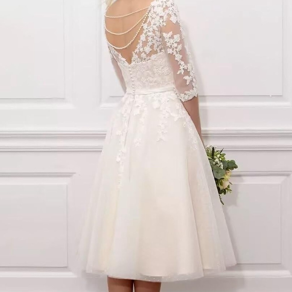 Women Scoop Sleeveless Lace
